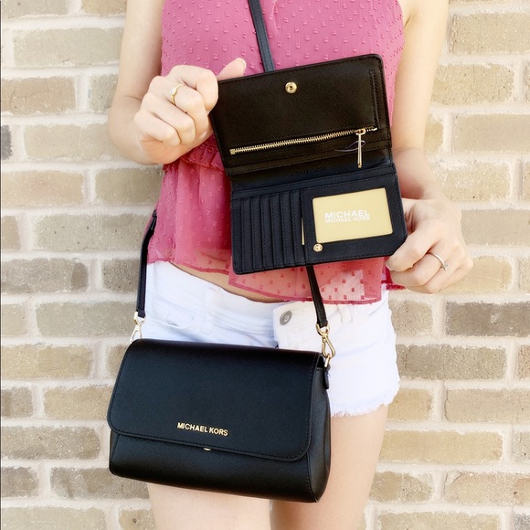 Michael Kors medium crossbody Wallet SET - Picture 2 of 7